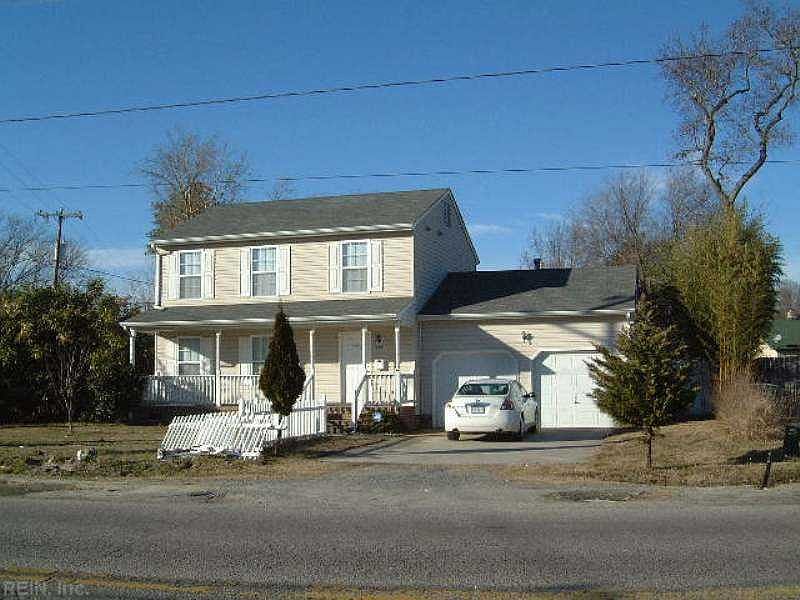 2nd image of 2301 E Pembroke Ave