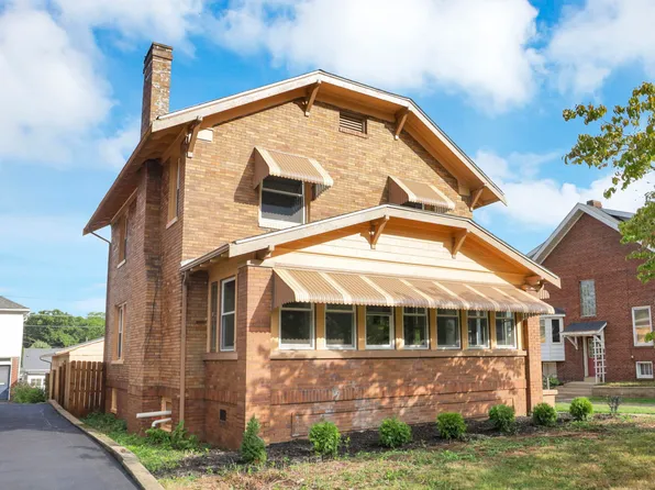 1956 Dresden Rd, Zanesville, OH 43701