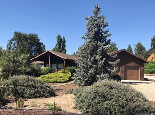 30000 Pinedale Dr, Tehachapi, CA 93561