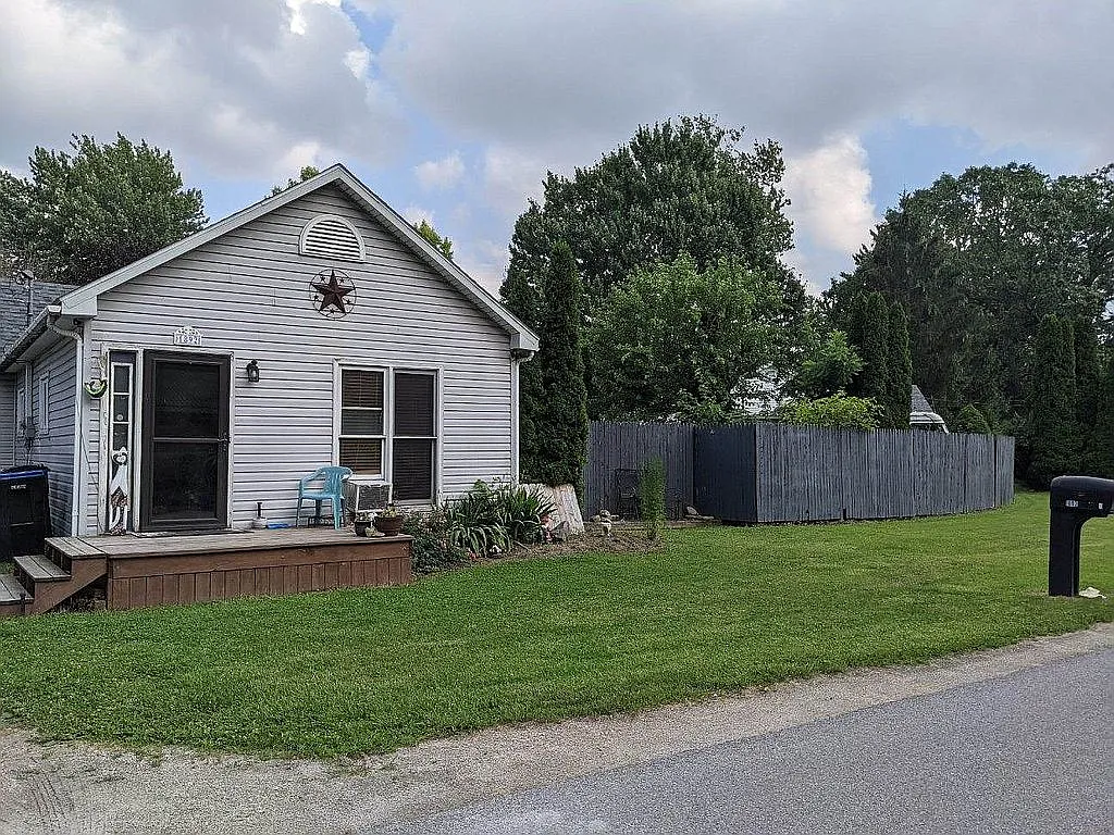 1892 Sugarbush Rd photo 1
