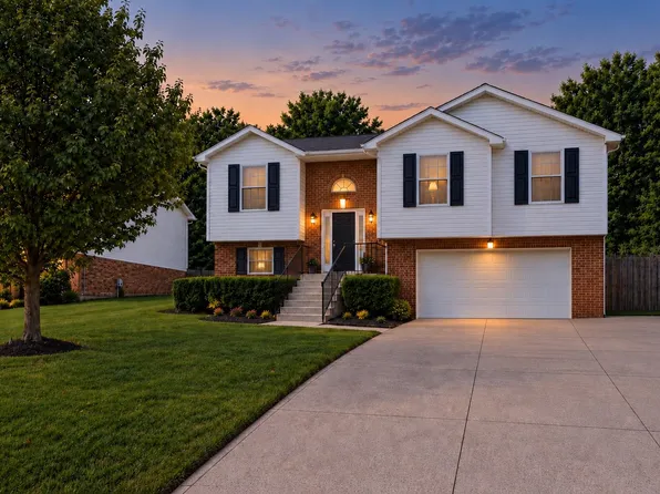 1023 Hedge Apple Dr, Clarksville, TN 37040