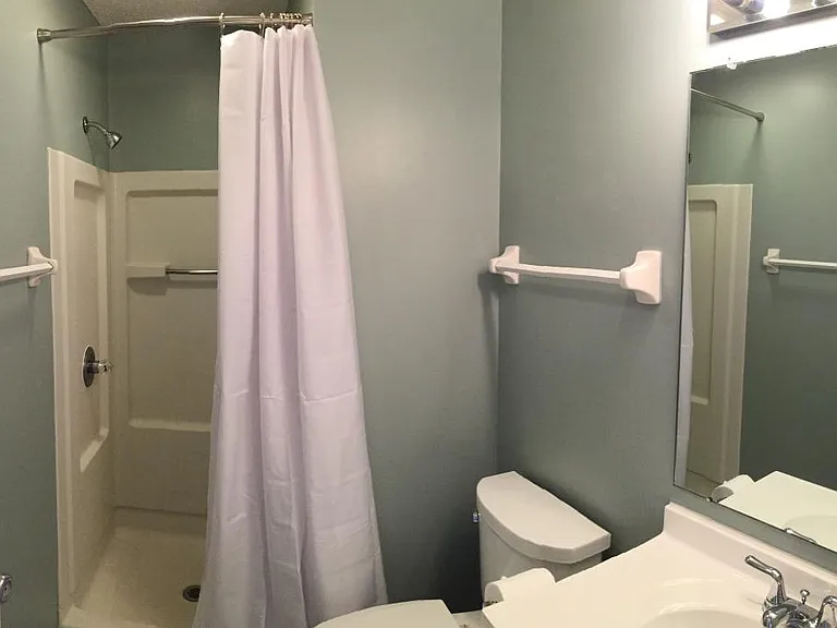 2nd floor bathroom