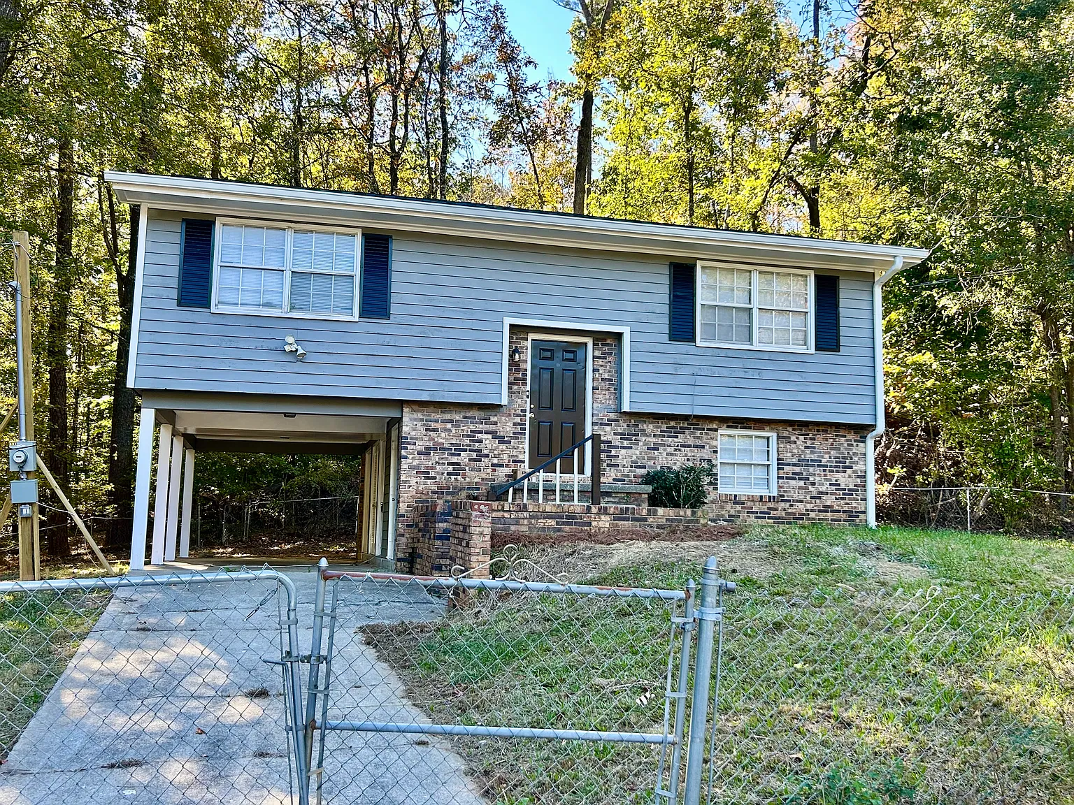 4 bed, 962 sqft, $2,400 — Photo 3