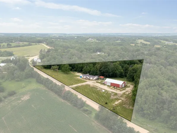 17854 Green Rd, Anamosa, IA 52205