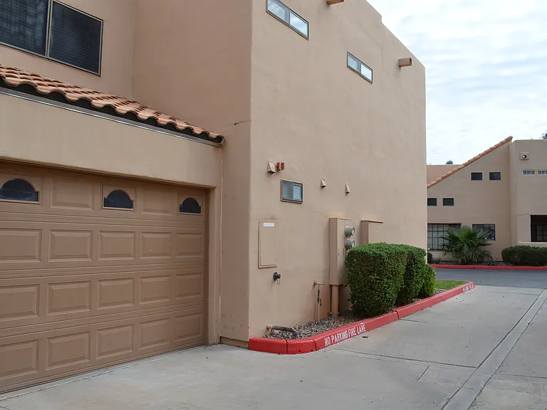 5665 W Galveston St #14 — Photo 3