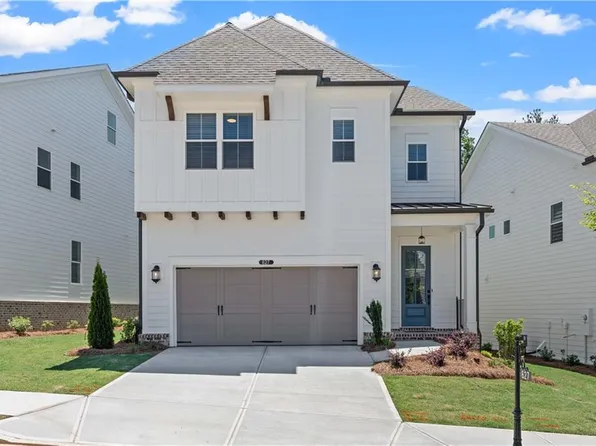 627 Skytop Dr, Cumming, GA 30040