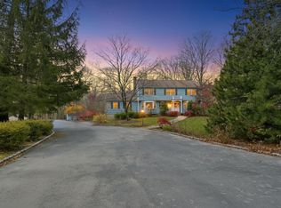 8 Messex Ln, Weston, CT 06883