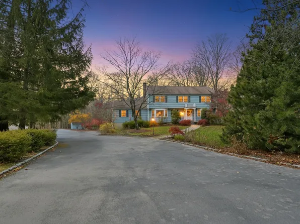 8 Messex Lane, Weston, CT 06883