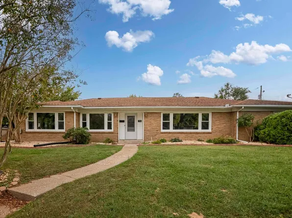 1701 W Hendrickson St, Marion, IL 62959