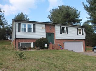 5394 Katie Cir, Dublin, VA 24084