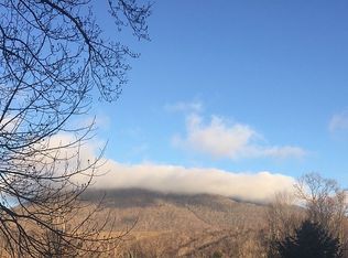 408 Ridgecrest Ave, West Jefferson, NC 28694