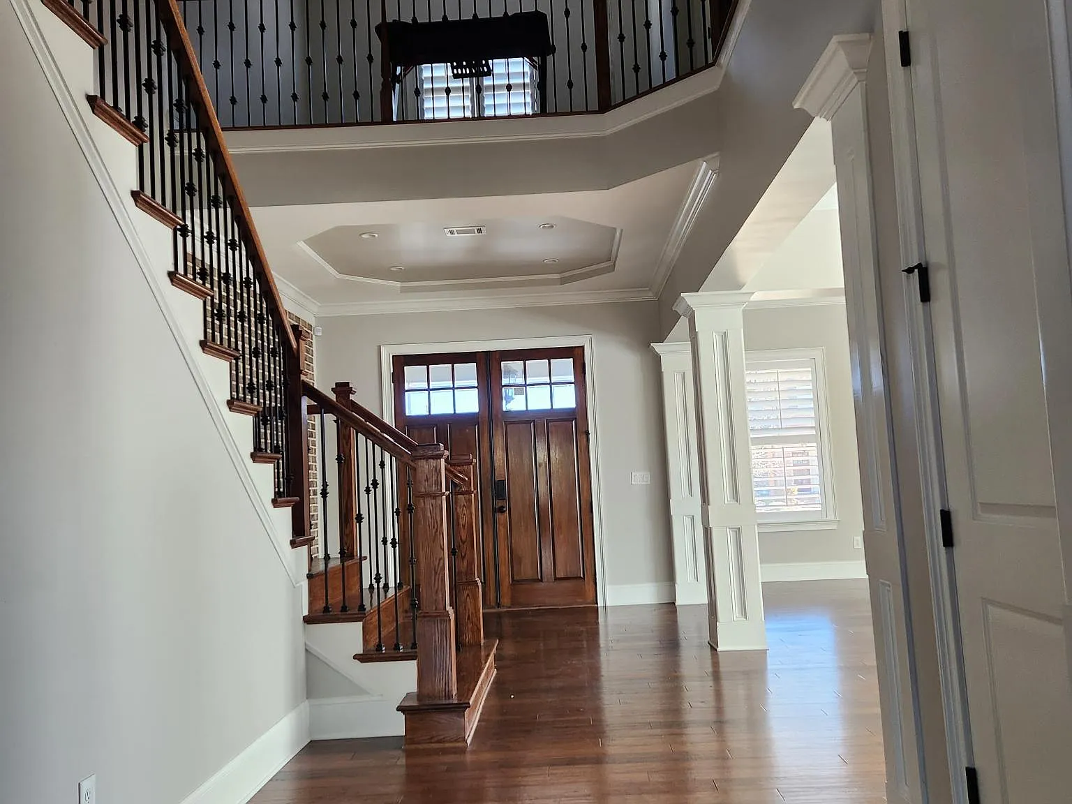 5 bed, 4776 sqft, $5,675 — Photo 4