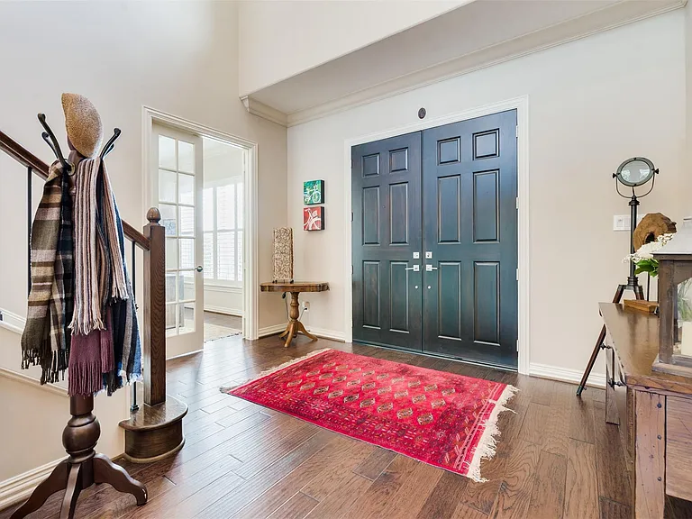 1826 Jade Hollow Ln — Photo 3