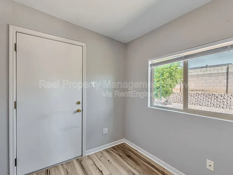 6502 E Grandview Dr — Photo 8