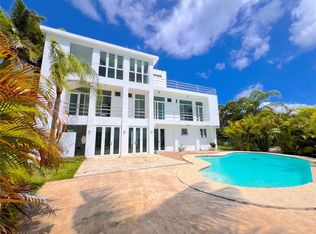 C8 Naborias St, Vega Alta, PR 00692