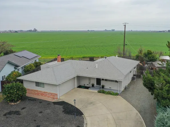 305 S 8th Street, Dixon, CA 95620