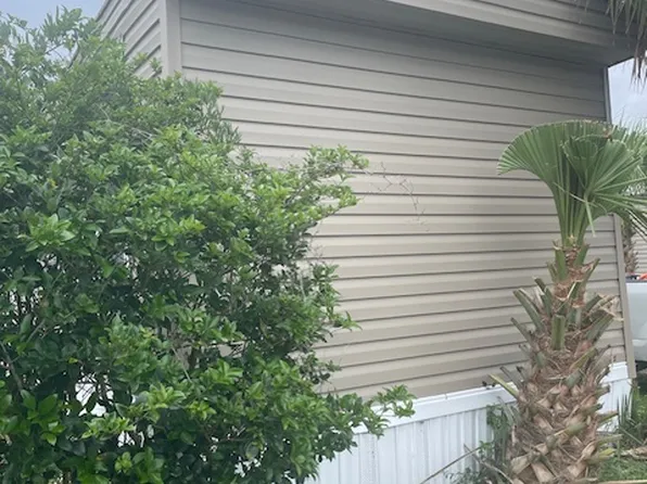 2142 W 29th St, Panama City, FL 32405