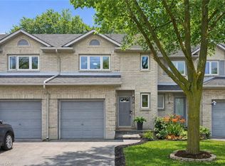 1 Royalwood Ct #75, Hamilton, ON L8E 4Y1