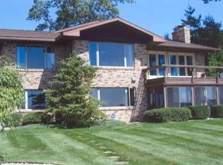 801 Tostenabe Ln, Muskegon, MI 49445