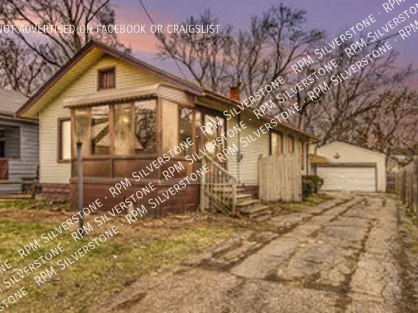 30 N Sanford St, Pontiac, MI 48342