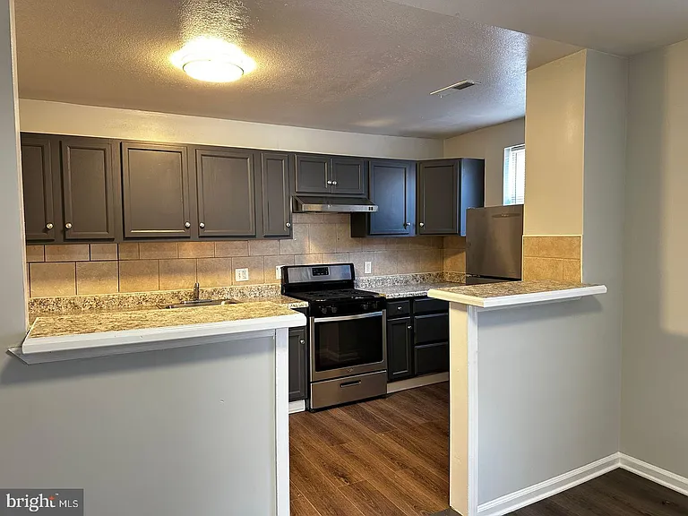 4632 Hillside Rd SE #1 — Photo 3