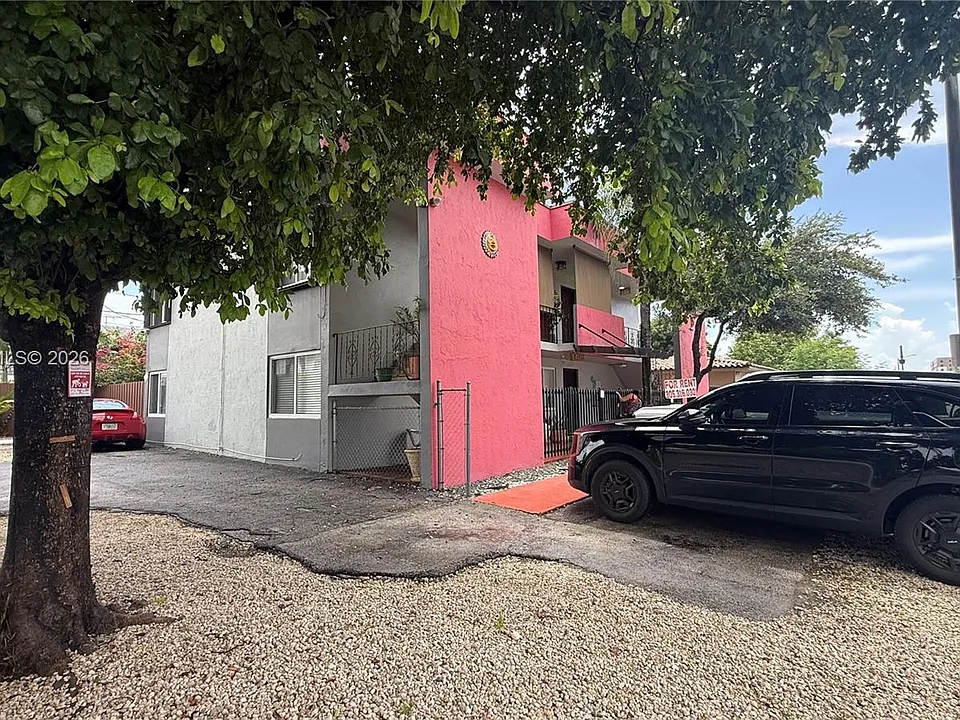 191 NW 17th Ave #4