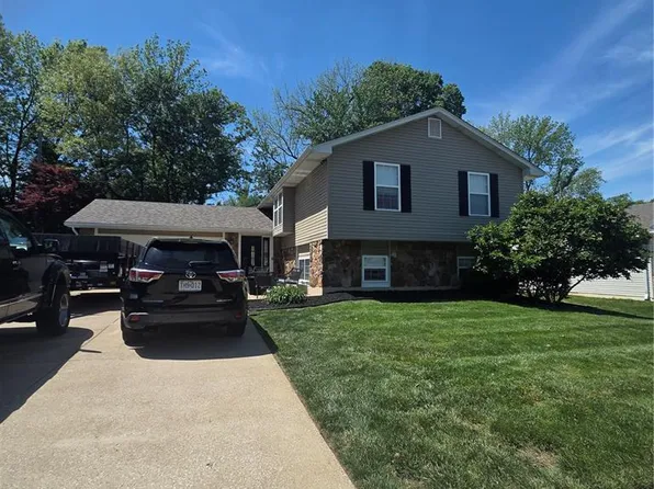 1613 Dahlia Ct, Saint Charles, MO 63303