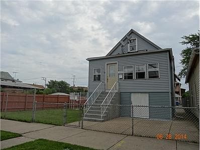 2nd image of 10719 S Hoxie Ave