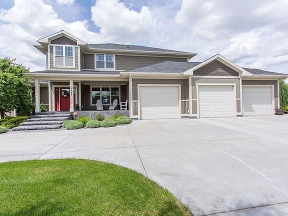 3rd image of 5307 Blue Heron Dr
