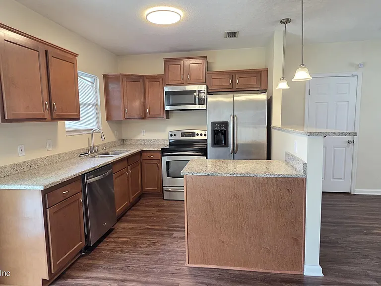 8240 Pear Rd — Photo 9