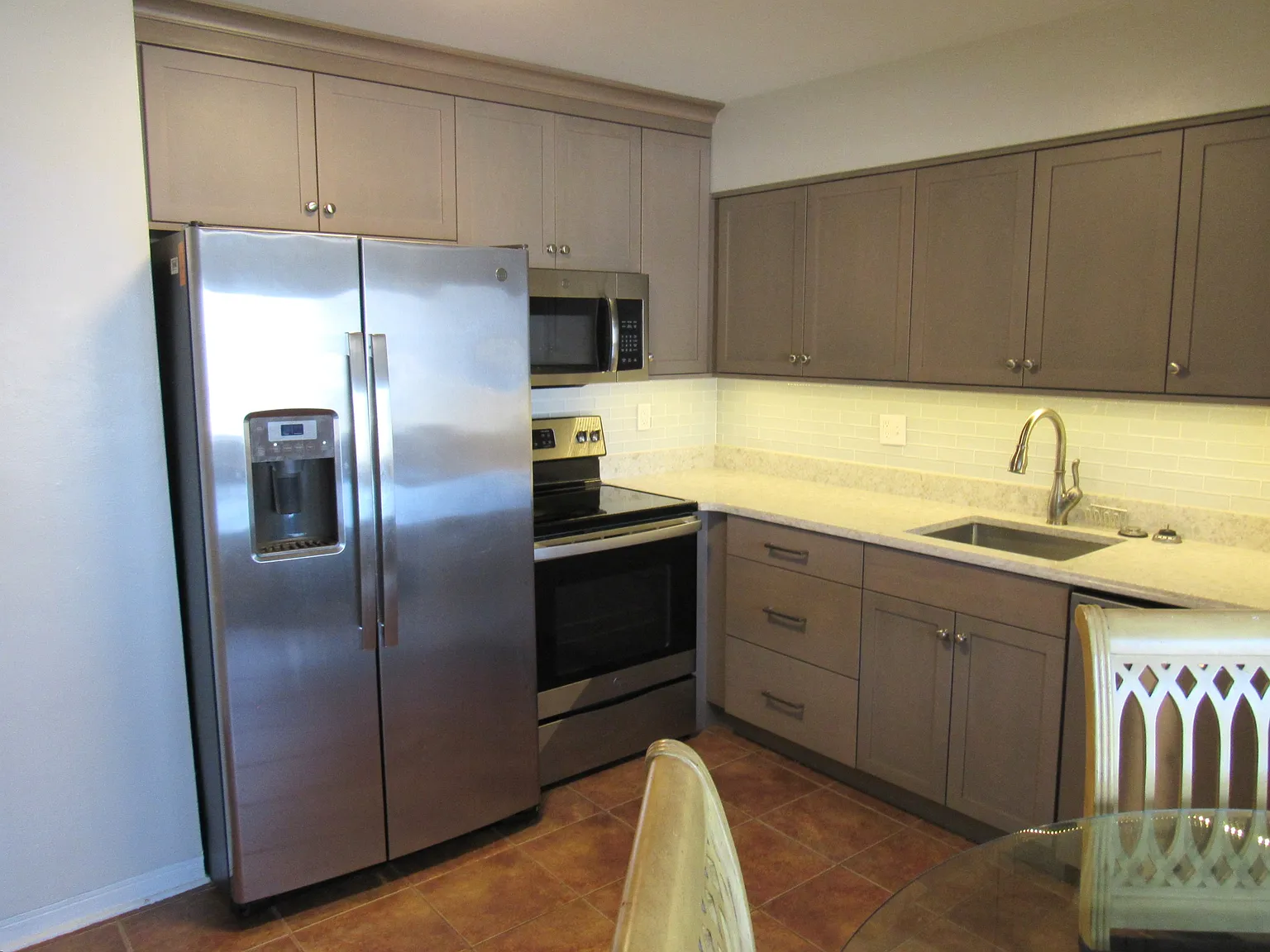 Beachside - 1 Bed, 1 Bath, 1 Block From The Beach, $1,500/Mo. — Photo 4