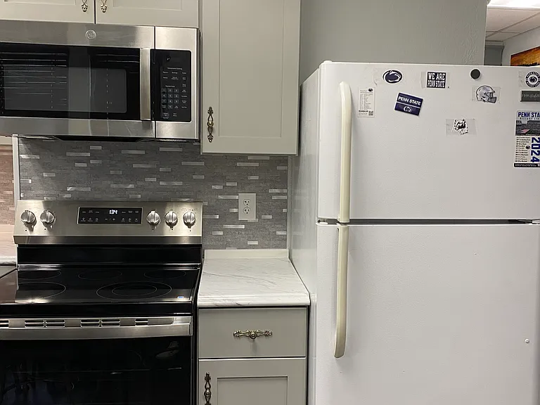 326 S Allen St #6 — Photo 4