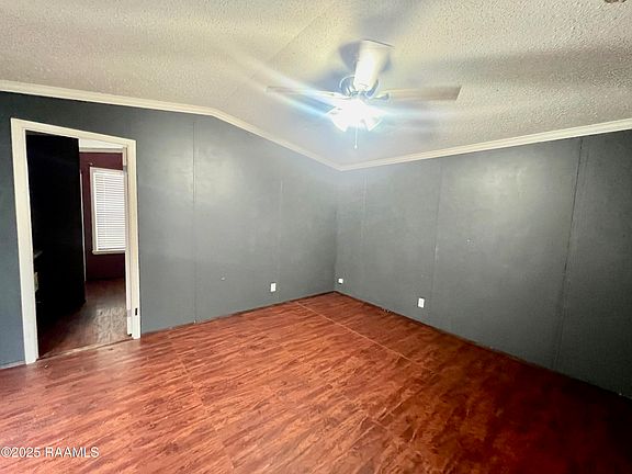 5th image of 495 Apricot St