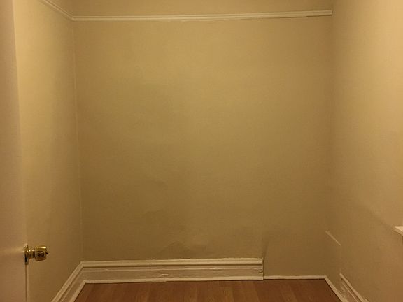 5th image of 883 N Marshfield Ave APT G