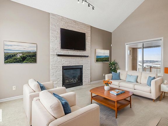 3rd image of 235 River Point E