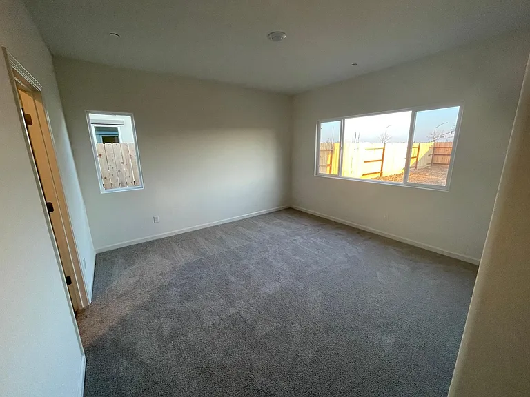 4256 Lasalle Dr — Photo 13