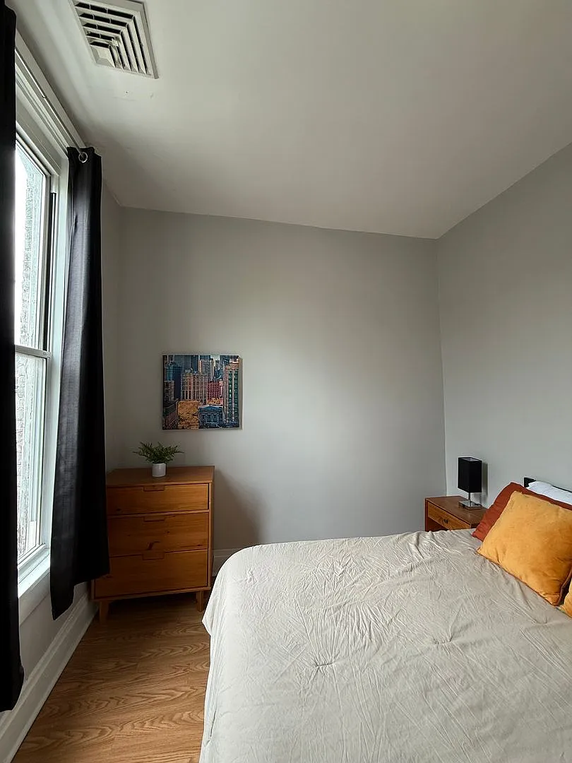 2134 East Carson Street — Photo 3