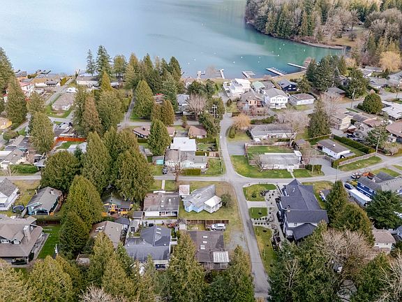 4th image of 1876 Vera Rd