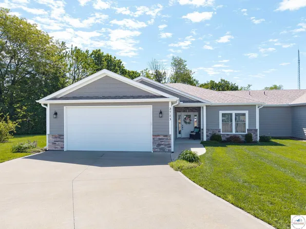 2713 Graham Dr, Sedalia, MO 65301