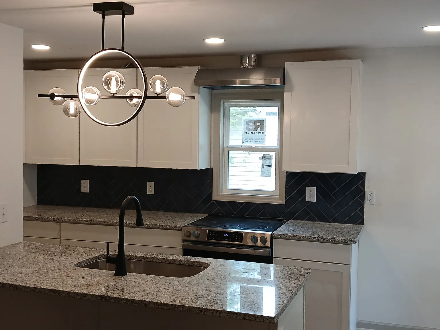 2 bed, 800 sqft, $1,475 — Photo 4