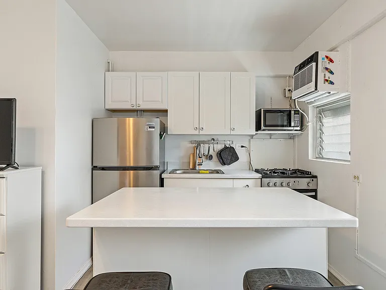235 Liliuokalani Ave #338 — Photo 7