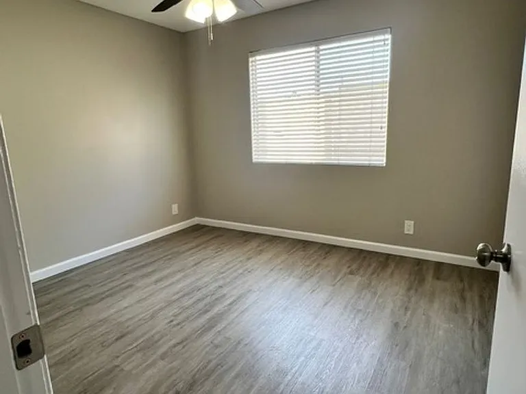 750 Gaviota Ave #2 — Photo 8
