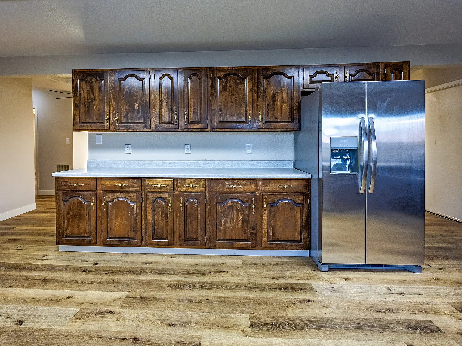 3 bed, 3000 sqft, $2,750 — Photo 2