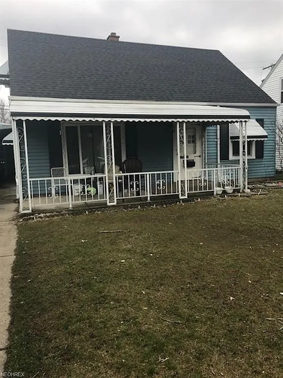 26500 Farringdon Ave photo 1