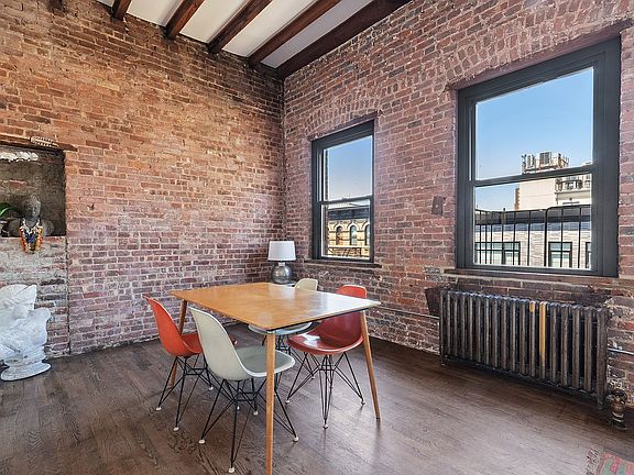 3rd image of 252 E 7th St #21/22