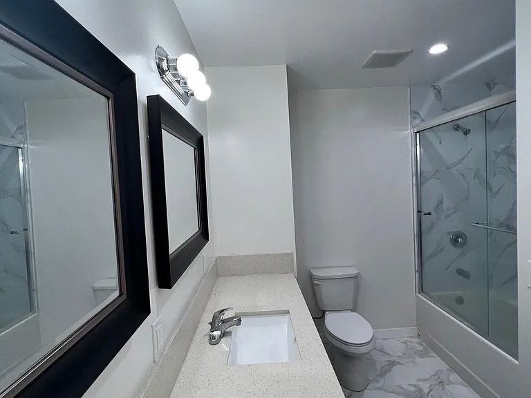 2314 Montrose Ave #E — Photo 12