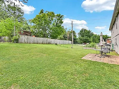 406 NE Independence Ave #A — Photo 5