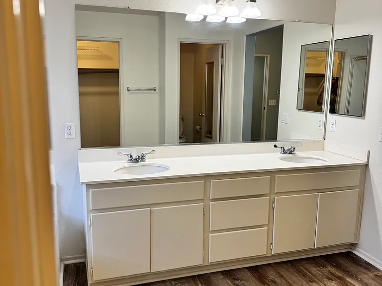 30050 Laurel Creek Dr — Photo 17