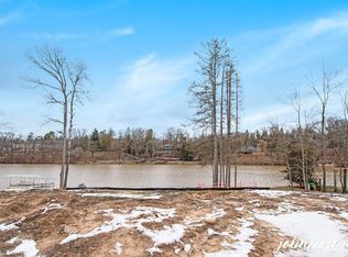 7375 Thornapple Pines Dr SE, Grand Rapids, MI 49546