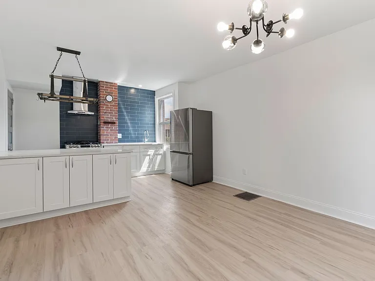 5708-5710 Weldin St #1 — Photo 7